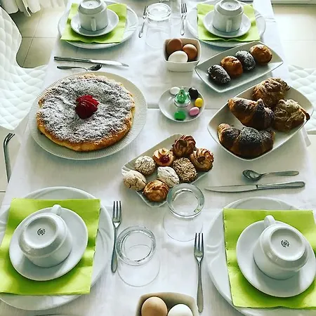 Nocleg ze śniadaniem Arfe' 3*